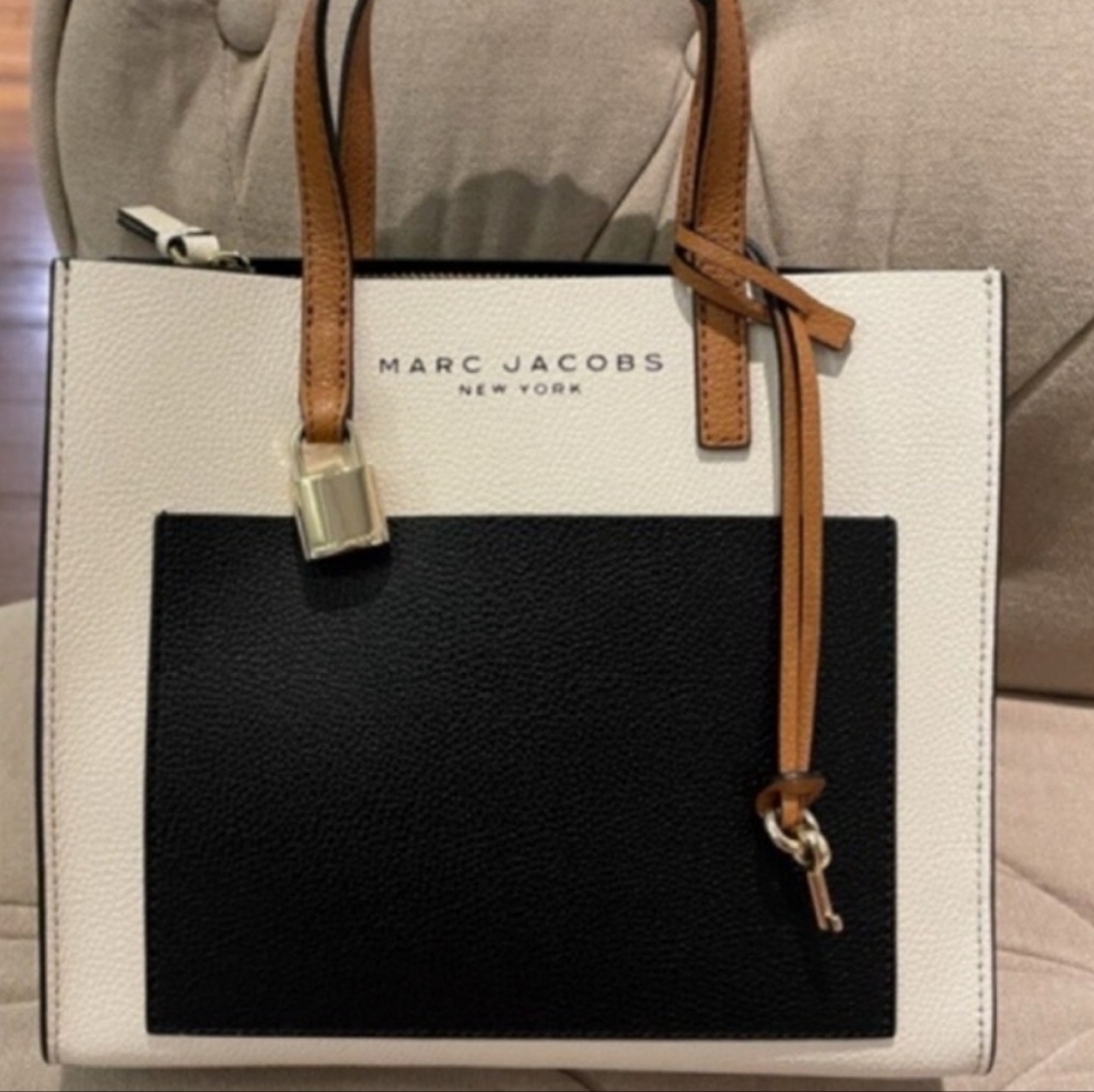 Marc Jacobs Black and Tan Satchel - Picture 13 of 13